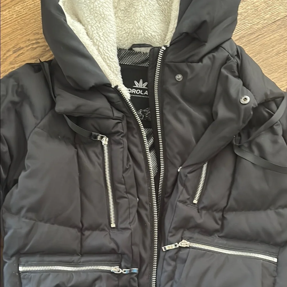 Orolay Black Insulated Puffer Jacket with Hood - Picture 5 of 6